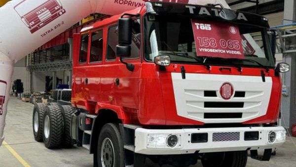 最后一台太脱拉T815卡车下线，42年生产历史结束