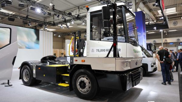 2024IAA：E-VALI纯电厢货、EYT 2.0码头牵引车亮相，比亚迪双新品全球首发