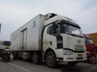 给人开车也很辛苦？运营两年的解放J6 8X4冷藏车实拍