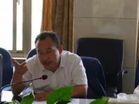 老板真壕 一次购入百辆华菱H6国五牵引车还现款