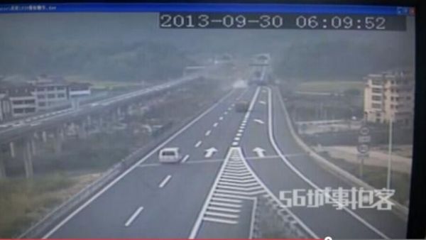 不要慌 亲身经历告诉您货车前轮高速爆胎怎么自救