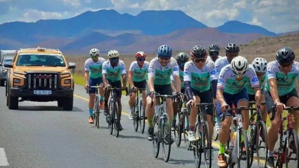 江汽集团护航南非爱心公益骑行活动