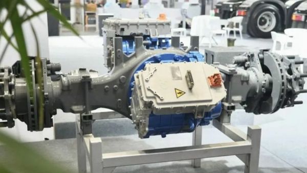 汉德车桥携创新电驱桥技术亮相第33届西部制博会，助力新能源商用车产业升级！