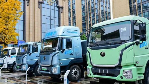 创富纪实录 | 两代人的“宇通情结”，是什么让他“只认宇通”？