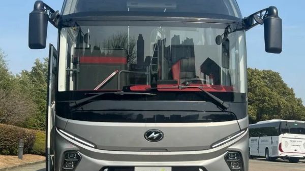 媒体视角:三年磨一剑!苏州金龙用“黑科技”打造“公路复兴号”