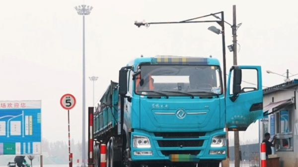 东风天龙KL充电版牵引车：车队实测，可靠又省心