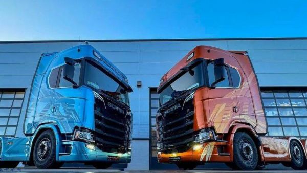 全球限量50台！凤凰般火红外观结合V8发动机，斯堪尼亚530 S Fire Edition限量版牵引车实拍