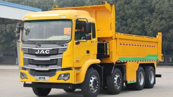 明星产品丨输出自卸领域全能解法，江淮格尔发8×4自卸车不一般！