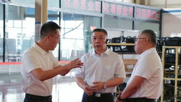 省民营经济局调研成功汽车 赋能民营经济高质量发展