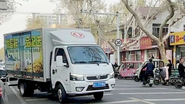 东风途逸T5 守护师生舌尖上的安全