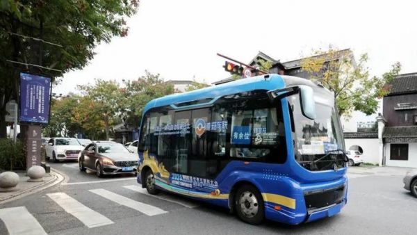 “乌镇时间”,金旅“驰睿”再成“互联网之光”