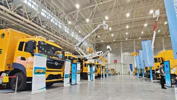 科技领航，实力担当！搭载东风底盘的11款电力专用车闪耀中国带电作业装备展