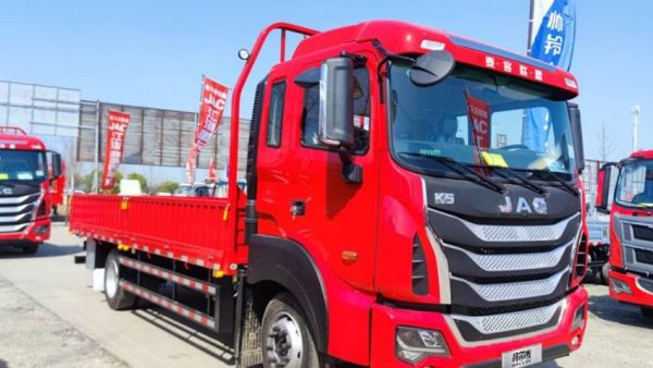 4米低装卸+1.3米宽卧铺,江淮格尔发麦客联盟让麦收更轻松