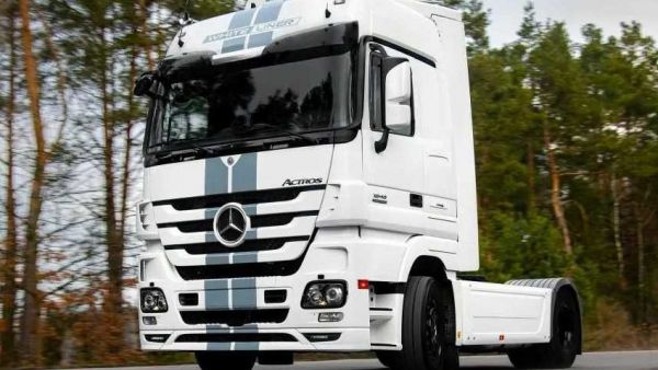 15年前的奔驰顶级旗舰！全球限量500台，奔驰Actros White Liner限量版卡车实拍