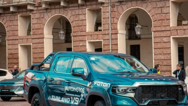 北汽福田携Tunland V9亮相意大利都灵车展，以混动科技重塑高端皮卡市场新标杆