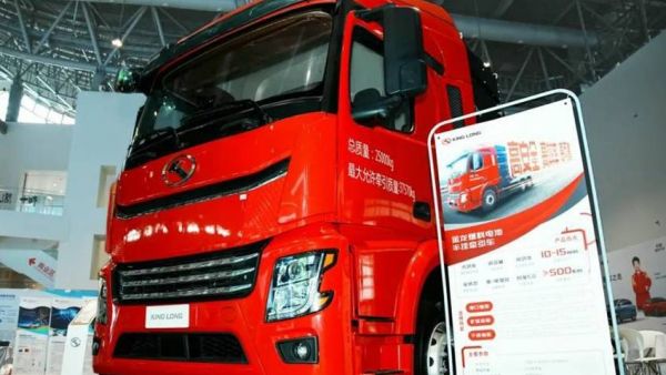 金龙氢能重卡闪耀工博会，彰显硬核实力