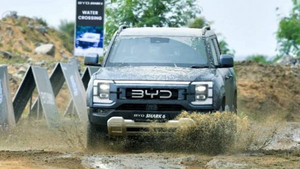 BYD SHARK 6上市斯里兰卡,开创当地插电式皮卡出行新纪元