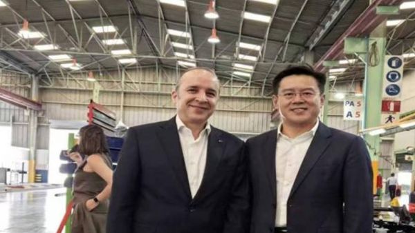 东风轻卡在摩洛哥KD工厂与奔驰、ISUZU共线生产