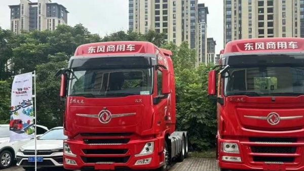 省油实力派！东风天龙KX新嵘耀品鉴会现场，1800公里实测数据说话