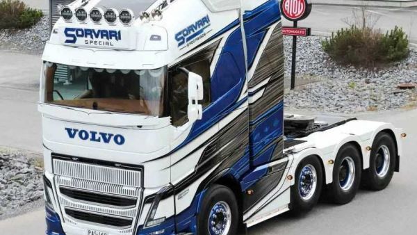 最美大件牵引车?内饰外观爆改加持,这台750马力的沃尔沃FH16极具看点!