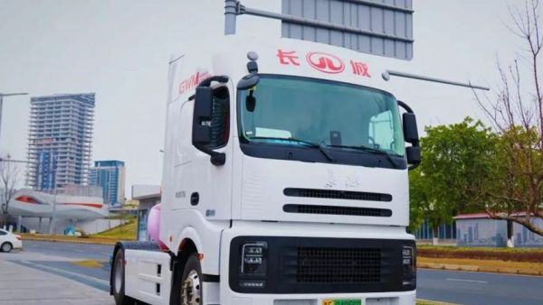 单公里成本最低降至0.9元,长城商用车亮相蜂巢能源电池日