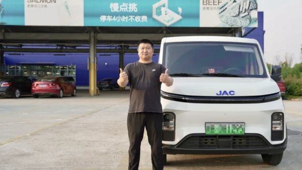 【江淮1卡车友记·三十六】1号伙伴李老板与Van宝路 “东征西战”创美好生活！