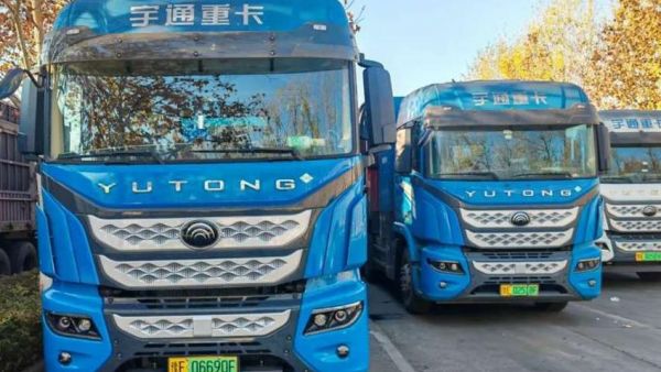 首批30辆氢能重卡交付!未势能源联合利源集团、宇通商用车,助力河南氢车推广应用