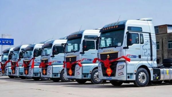 赋能皖北物流！汕德卡G7燃油牵引车阜阳站揭秘“全勤”硬实力！