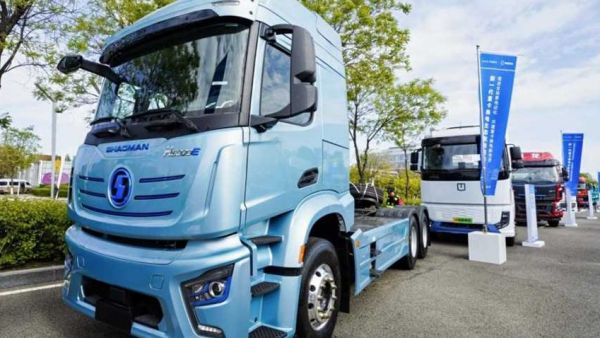 陕汽亮相宁德时代重卡换电生态大会,共启绿色物流新时代