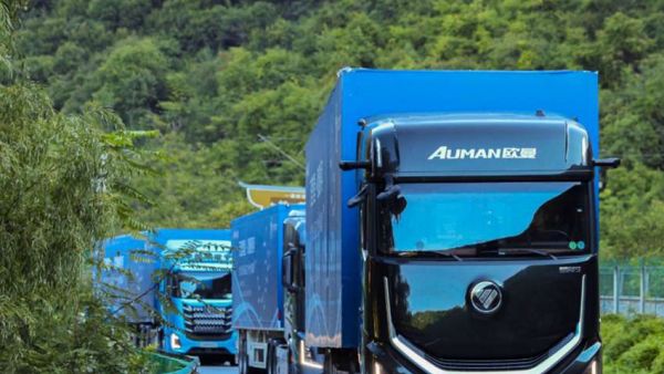 双擎破局，智控赋能：福田欧曼银河混动重卡穿越秦岭破解山区运输痛点