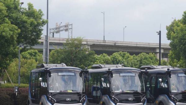 杭州临平被 “智能巴士” 刷屏!苏州金龙 L4 级小巴解锁出行新姿势