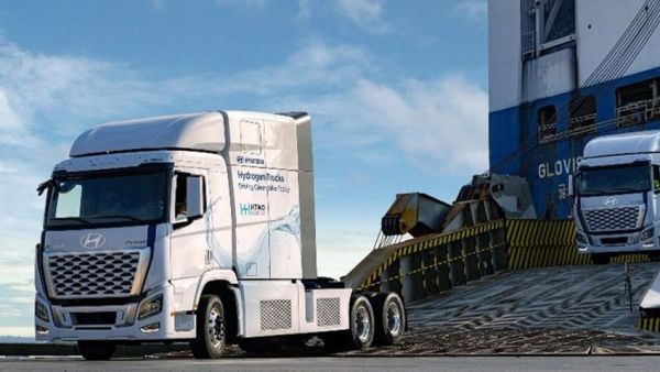 现代氢燃料电池重卡海内外市场齐头并进,推动绿色交通未来
