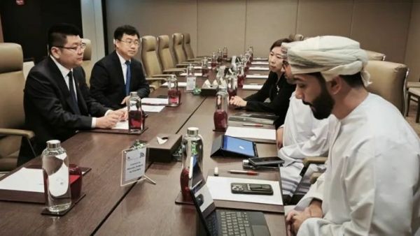 一汽解放李胜拜会出席2025 WNEVC有关人士