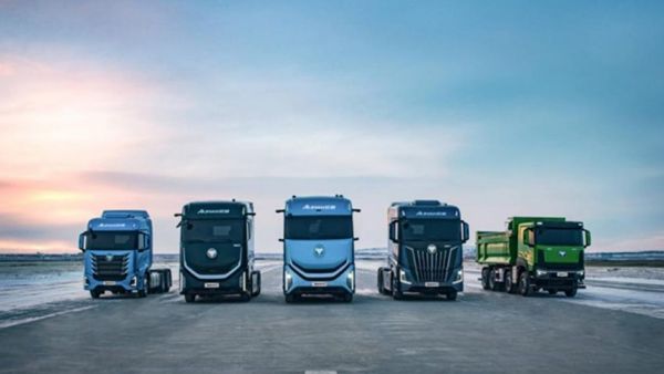 打造差异化产品矩阵 满足全场景运输需求！欧曼银河重新定义世界标准