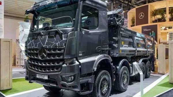 最强工程车？定制内饰外观，全球仅100台！奔驰Arocs Extent限量版卡车来袭