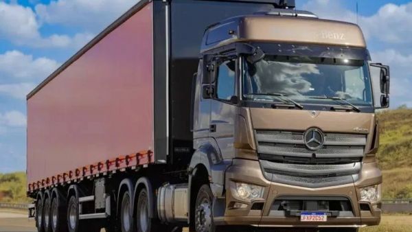 活久见！停产卡车还能复活，梅赛德斯-奔驰Axor在巴西正式复产