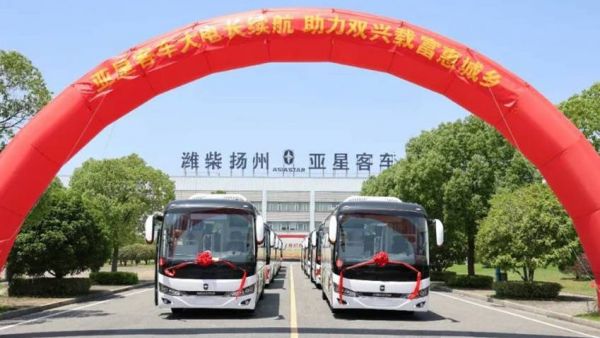 亚星 X11E 批量交付吉林！高寒续航王助力双兴跑赢城际公交