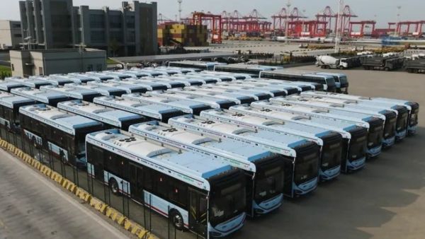 苏州金龙百亿答卷：2024年出口额同比增26%！新能源车型大放异彩