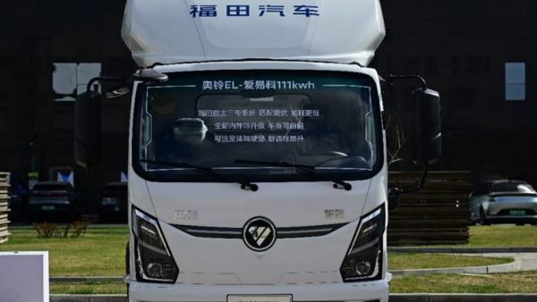 首款全自主三电应用整车下线,福田爱易科引领商用车绿色变革