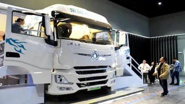 3000+客户盈门,一季度东风商用车品牌体验中心人气爆棚