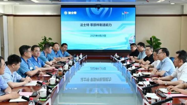中国一拖客人访问法士特
