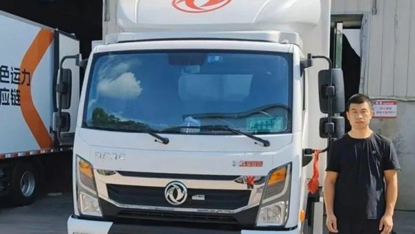 东风轻型车“冷链英雄 保鲜护航”系列四—李师傅的冷链奋斗史