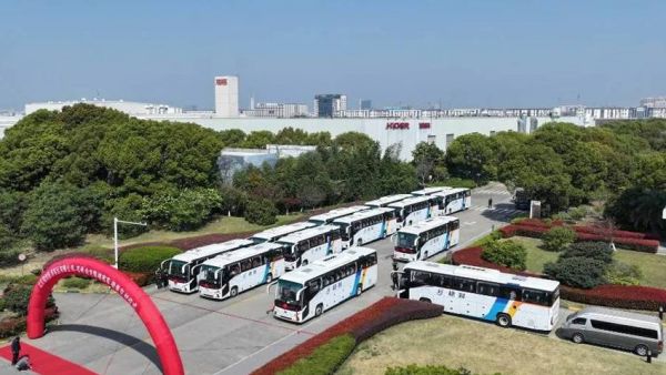 首都旅运绿色高质量发展！苏州金龙新V系巴士打造美好出行新范式