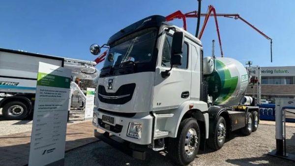 绿色“砼”行！徐工新能源搅拌车亮相德国宝马展Bauma 2025