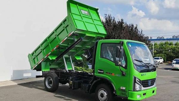 【潍柴蓝擎·瀚自卸车】高通过强载重攻克作业难题，硬核配置尽显自卸实力！