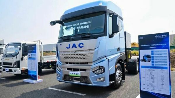 价值中国行启新程，江淮跨越X7新能源重卡全场景赋能