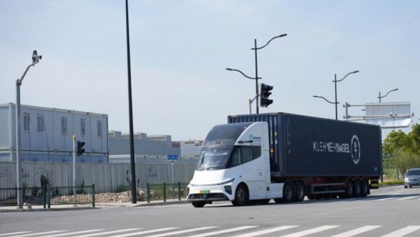 沪津干线1,000+km仅补能一次！苇渡Windrose纯电重卡助力德迅Kuehne+Nagel实现零排放运输