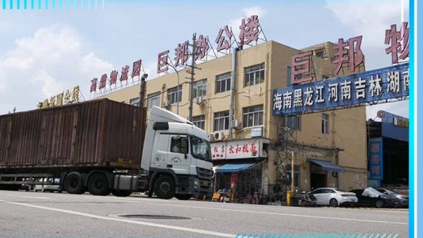 里程超300万公里 时间验证奔驰卡车长效全勤