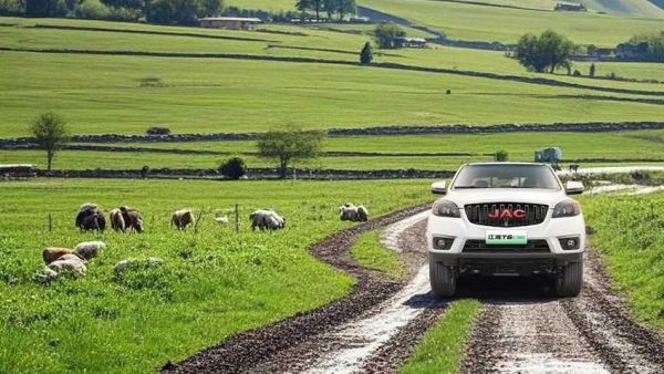 8万级创富好帮手，江淮T6 CNG双燃料皮卡经济更高效