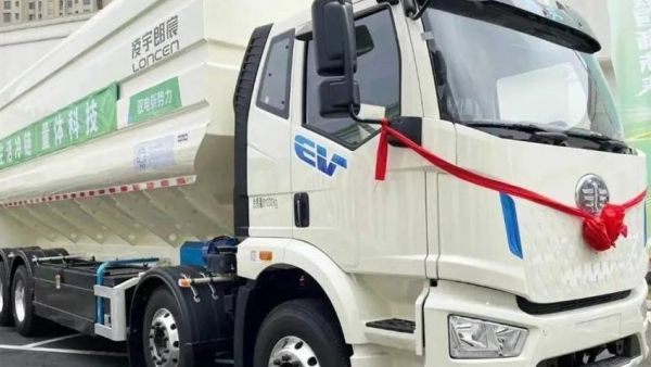 一汽解放新能源饲料车新品发布会圆满落幕!